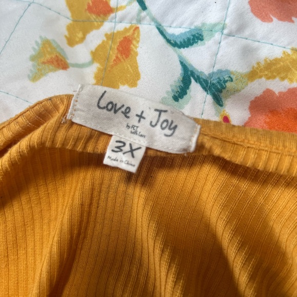 Mustard Yellow size 3x blouse - Picture 2 of 2